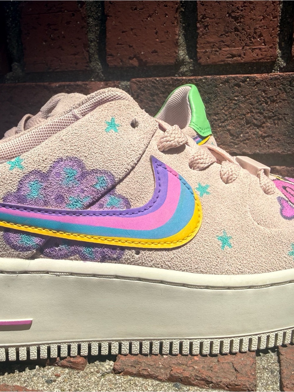 Hand painted - Nike - Fairly Oddparents Pink Suede AF-1 Sneakers - Picture 10 of 12